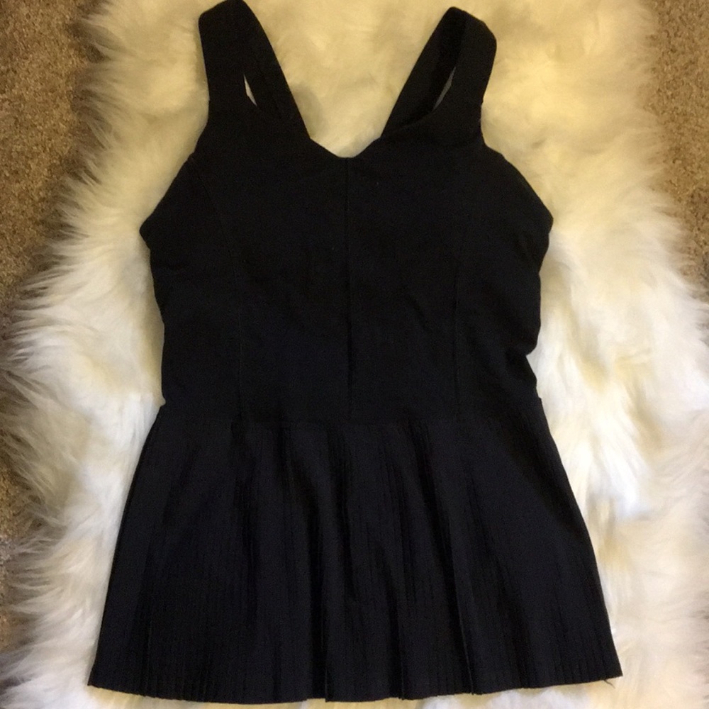 Black lululemon tank top